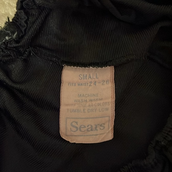 Vintage Sears black half slip size small - Picture 5 of 6